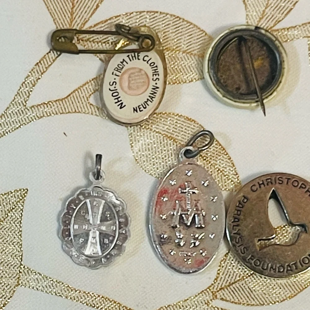 VTG Lot Of 5 Religious Christian’s Medals Pendant Catholic saints #1